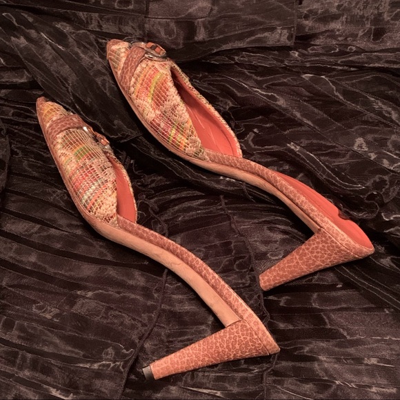 GUCCI Signature Horse-bit Leather-Weave Mules - Picture 13 of 16